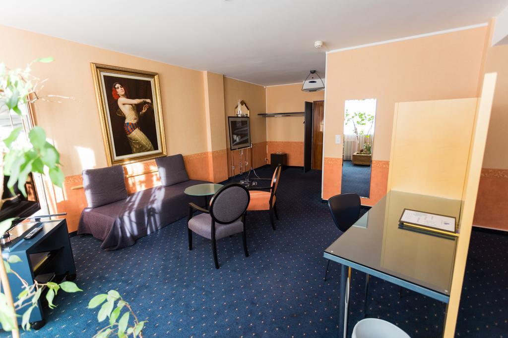 Comedie Hotel 3*