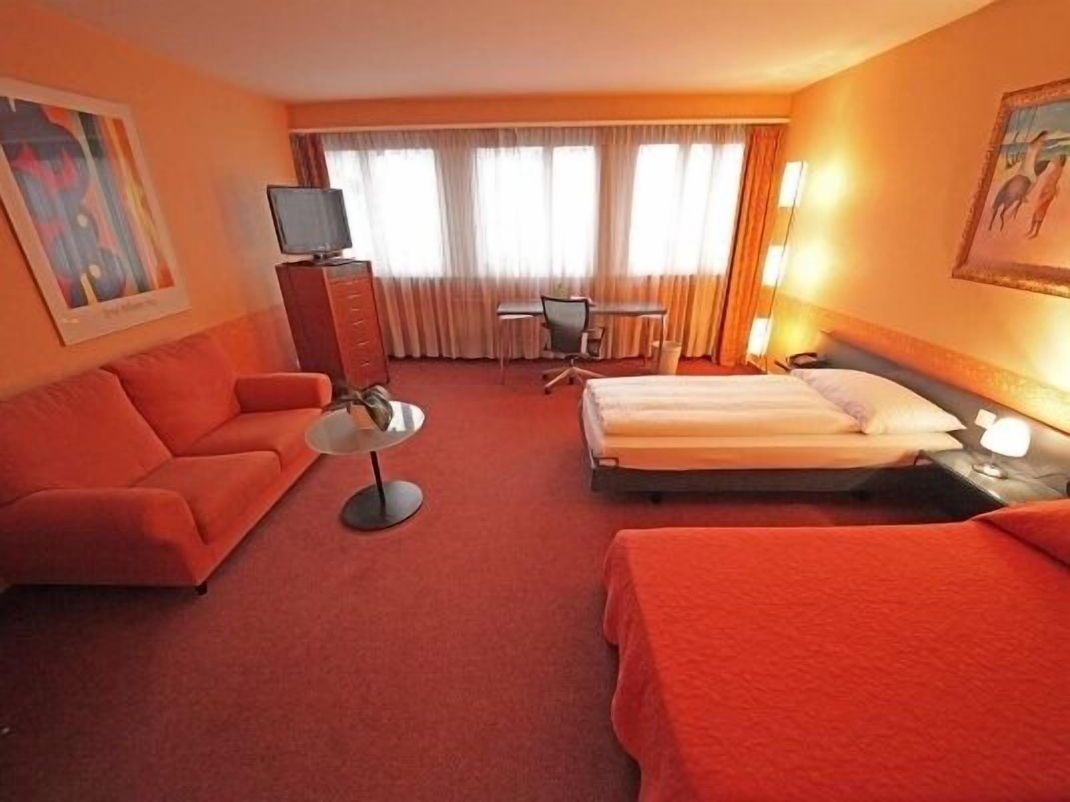Hotel Comedie 3*