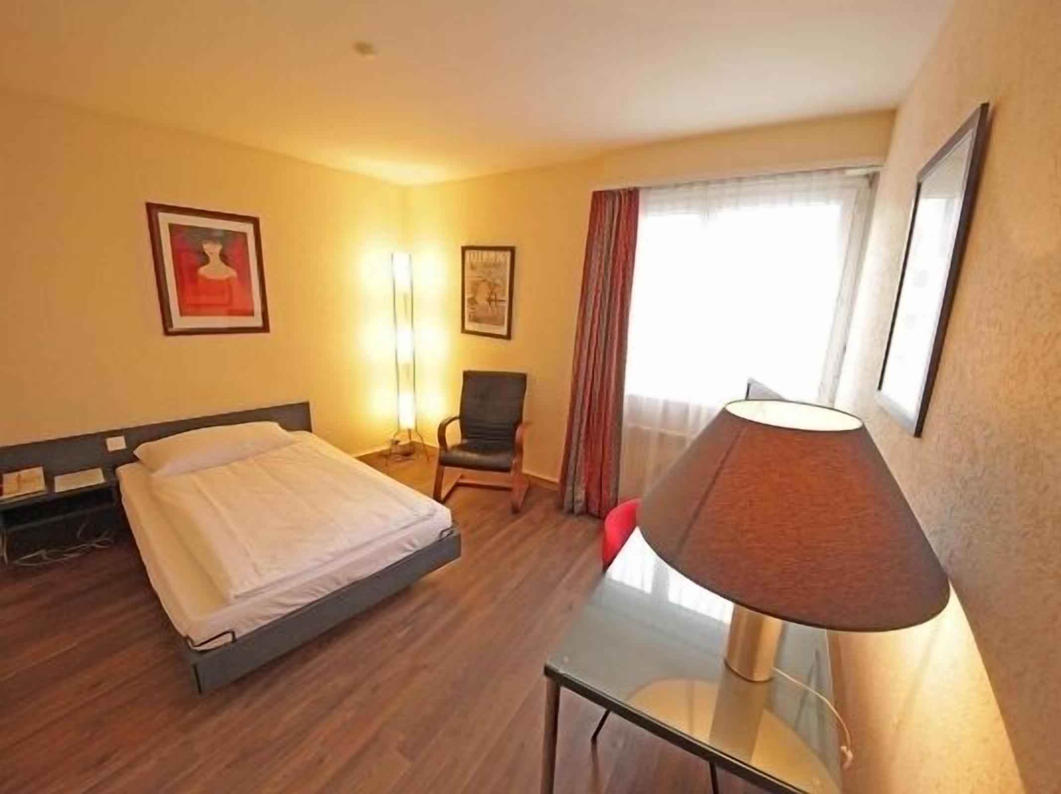 Comedie Hotel 3*